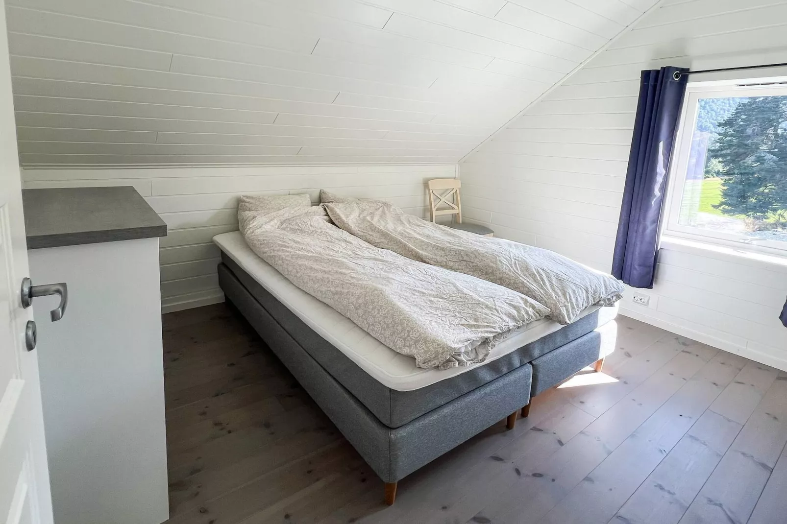 8 person holiday home in Svelgen-Indoor