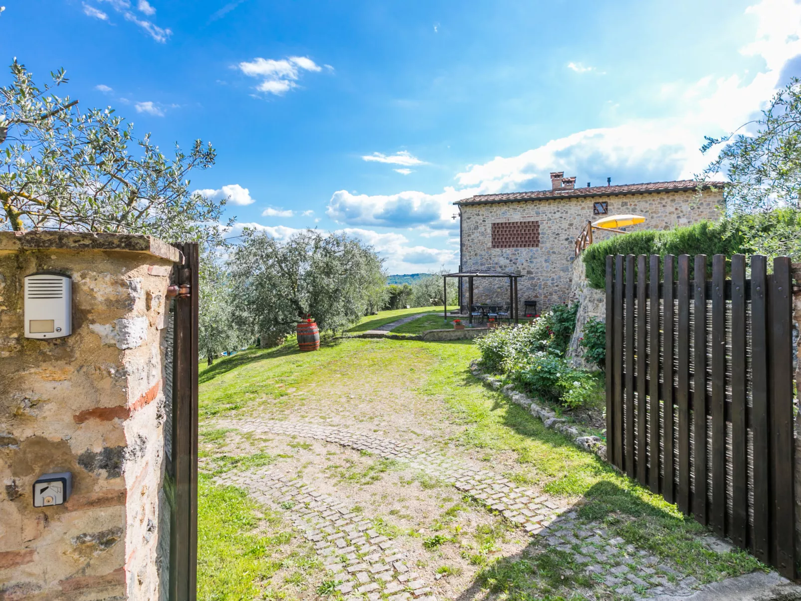 Poggio all'Aia-Outside