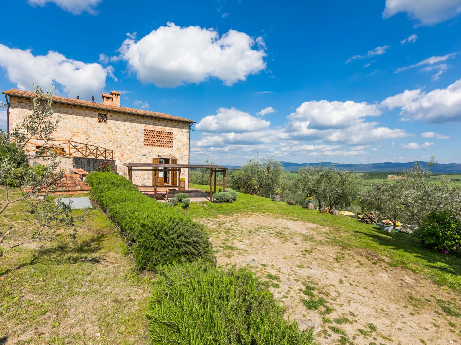 Poggio all'Aia-Outside