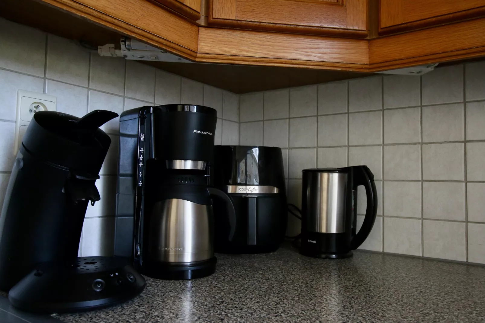 La Vue Phénoménale-Kitchen