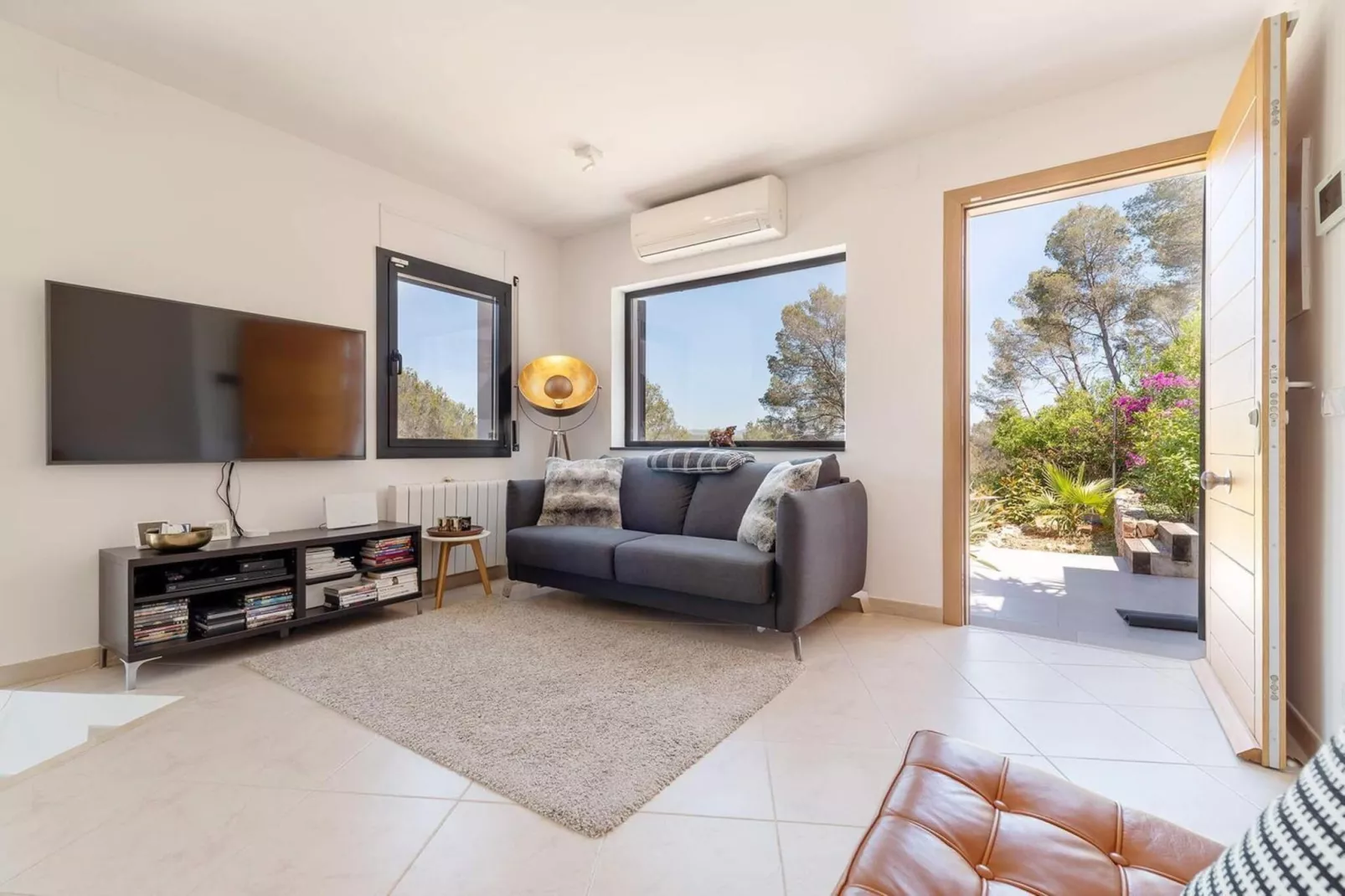 House Olivella-Living room