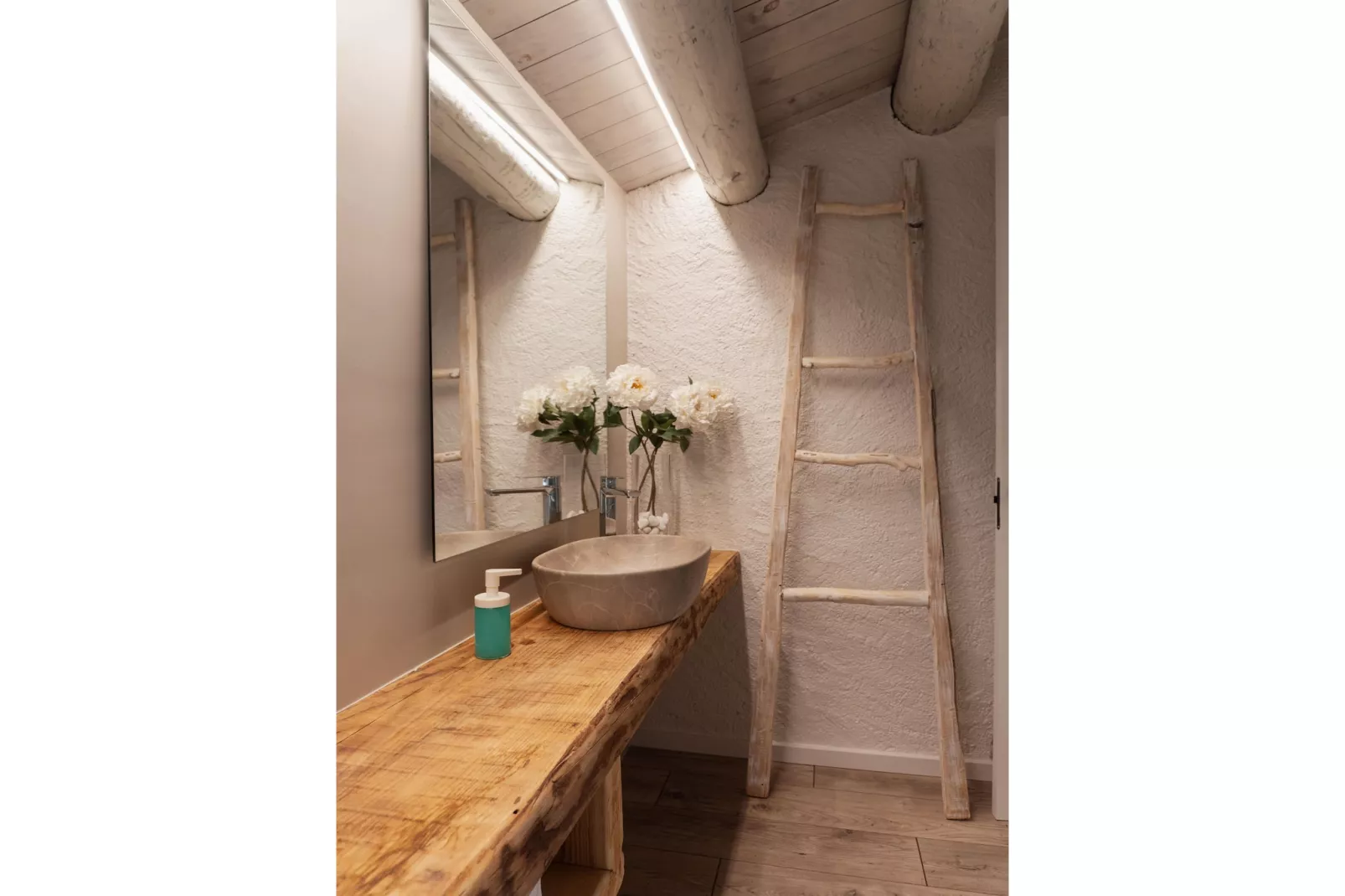 El Racó d'Espunyes-Bathroom