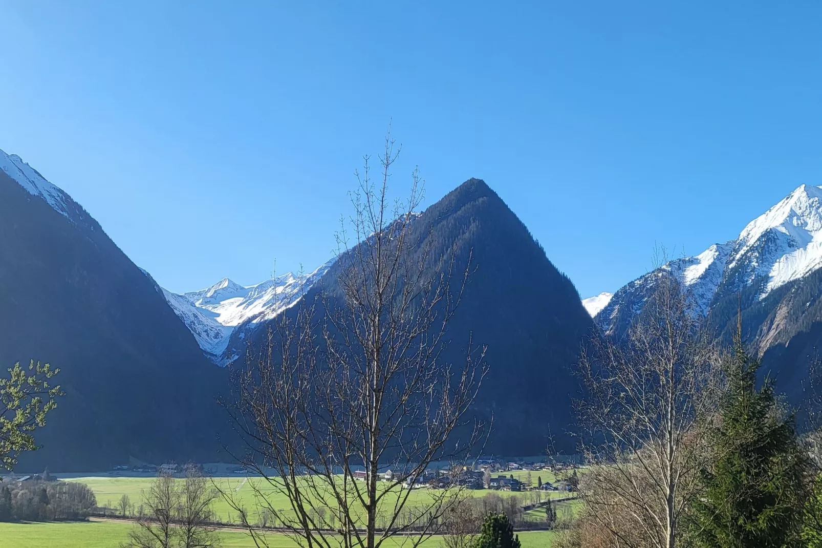 Appartement Tauernfenster-Areas within 1km in summer