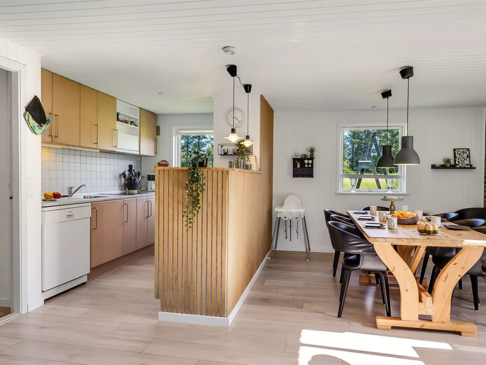 "Tholf" - 100m to the fjord-Inside