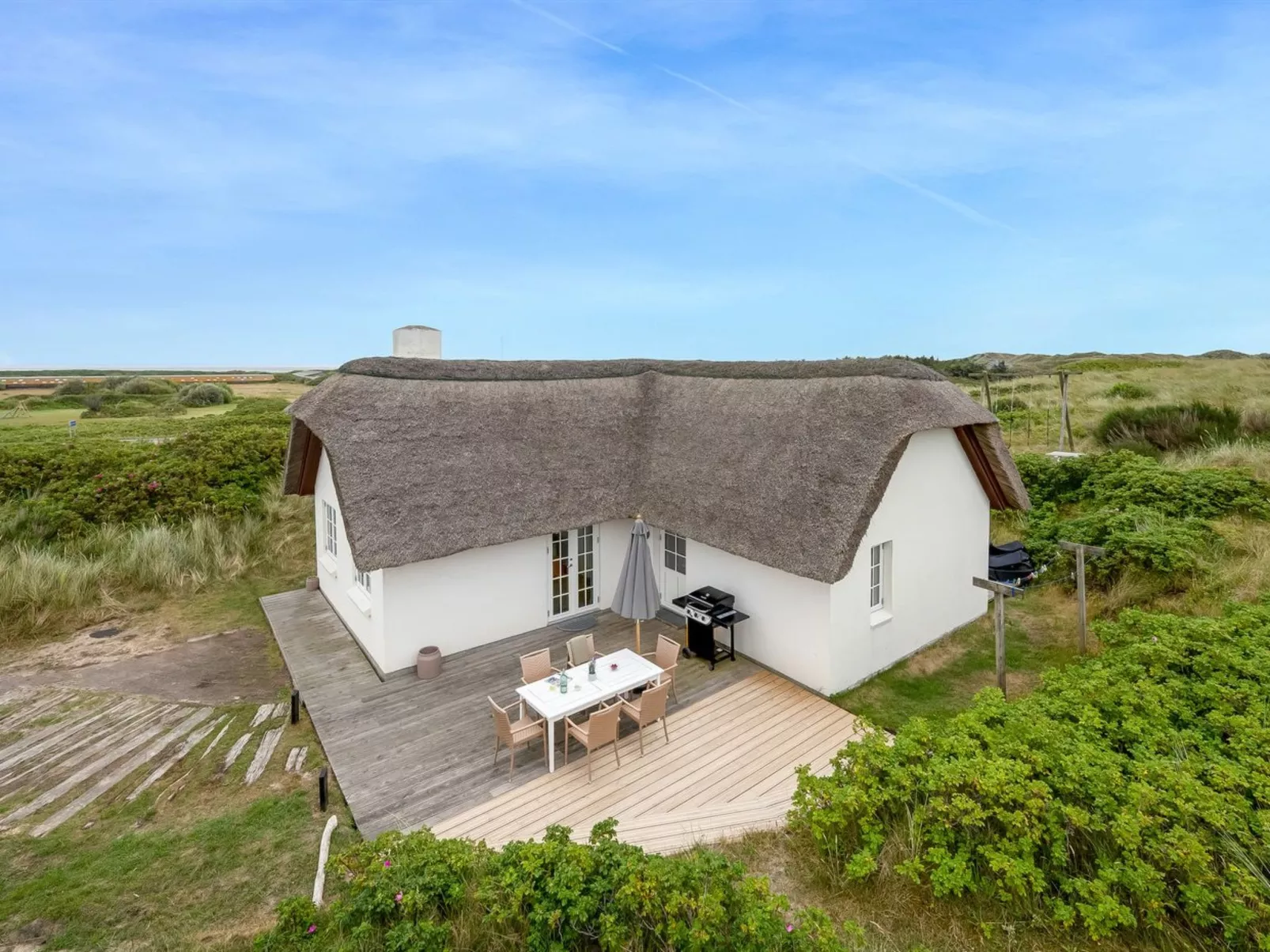 "Erle" - 200m to the fjord-Outside