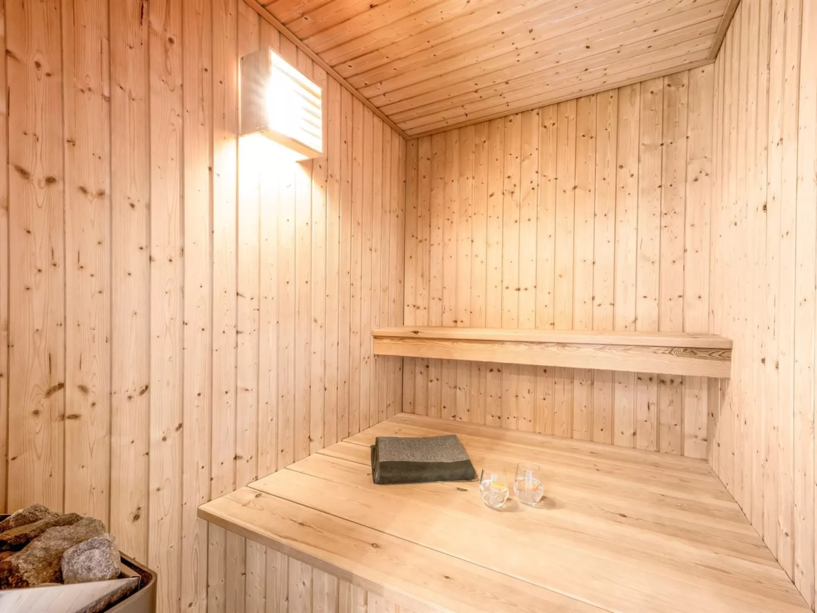 "Temjana" -  from the sea-Inside