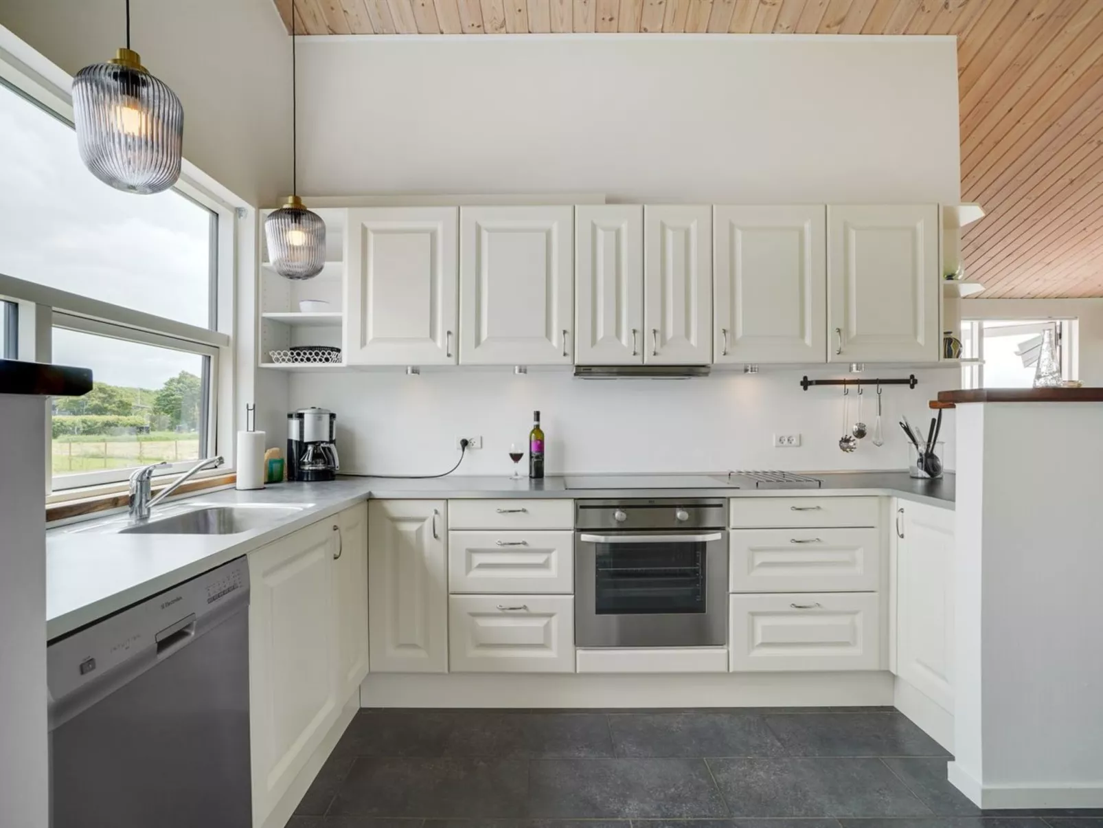 "Selke" - 300m to the fjord-Inside