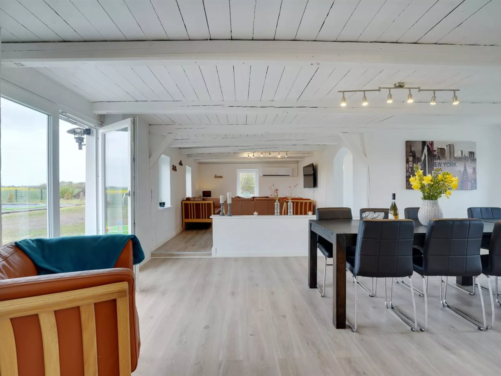 "Ailke" - 2km to the fjord-Inside