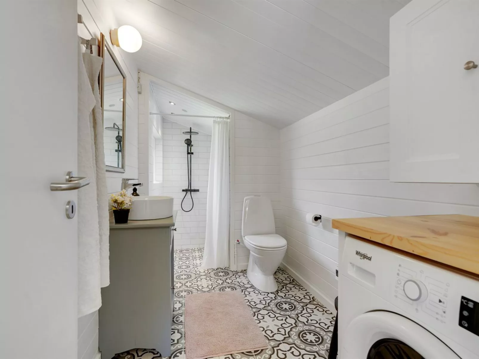 "Skogh" - 600m from the sea-Inside