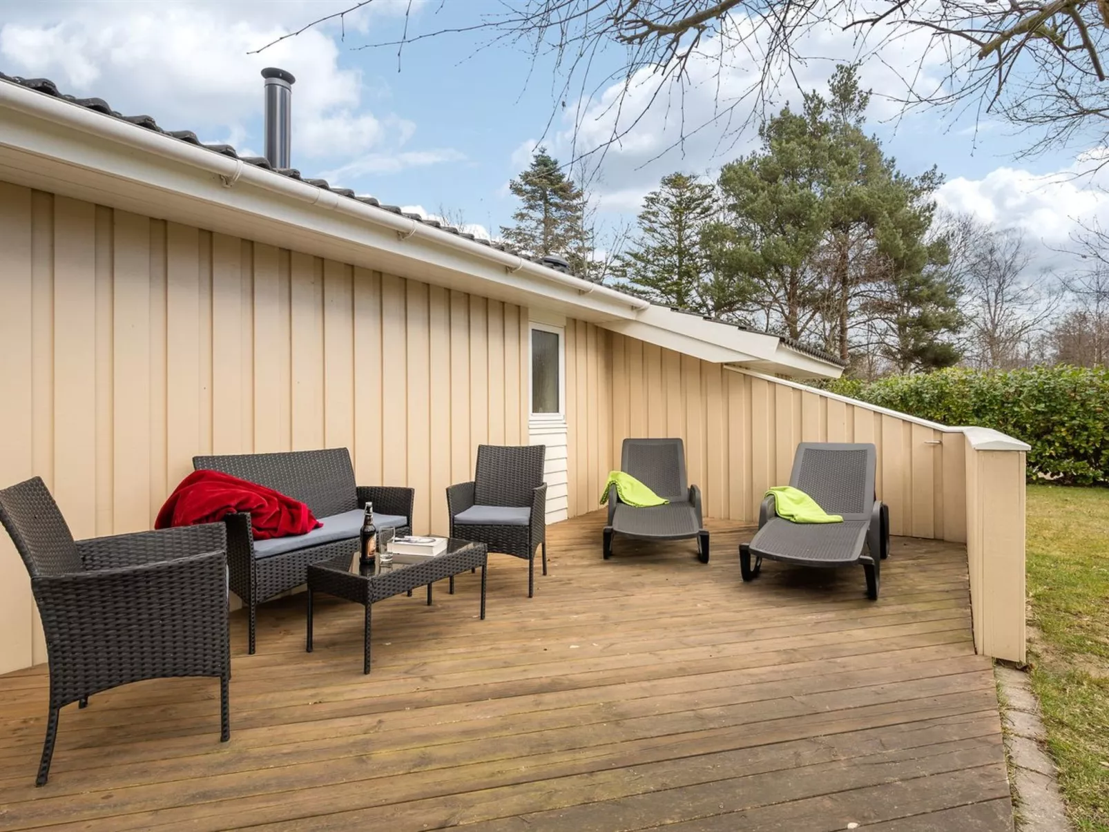 "Sitka" - 250m from the sea-Outside