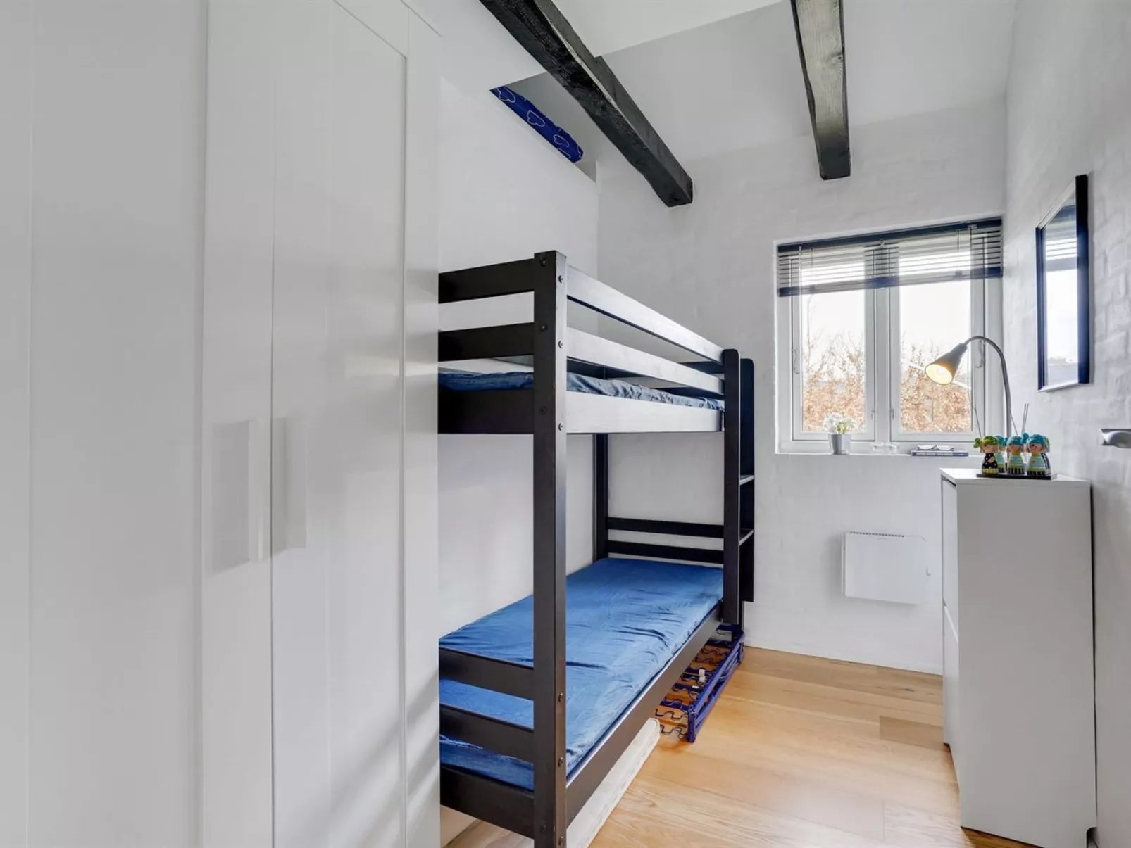 "Edith" - 1km from the sea-Dedans