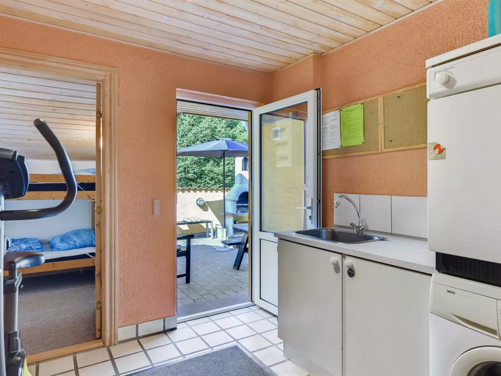 "Billing" - 11km from the sea-Drinnen