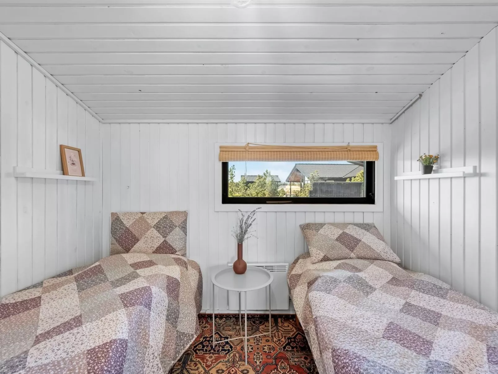 "Brunkil" - 500m from the sea-Inside