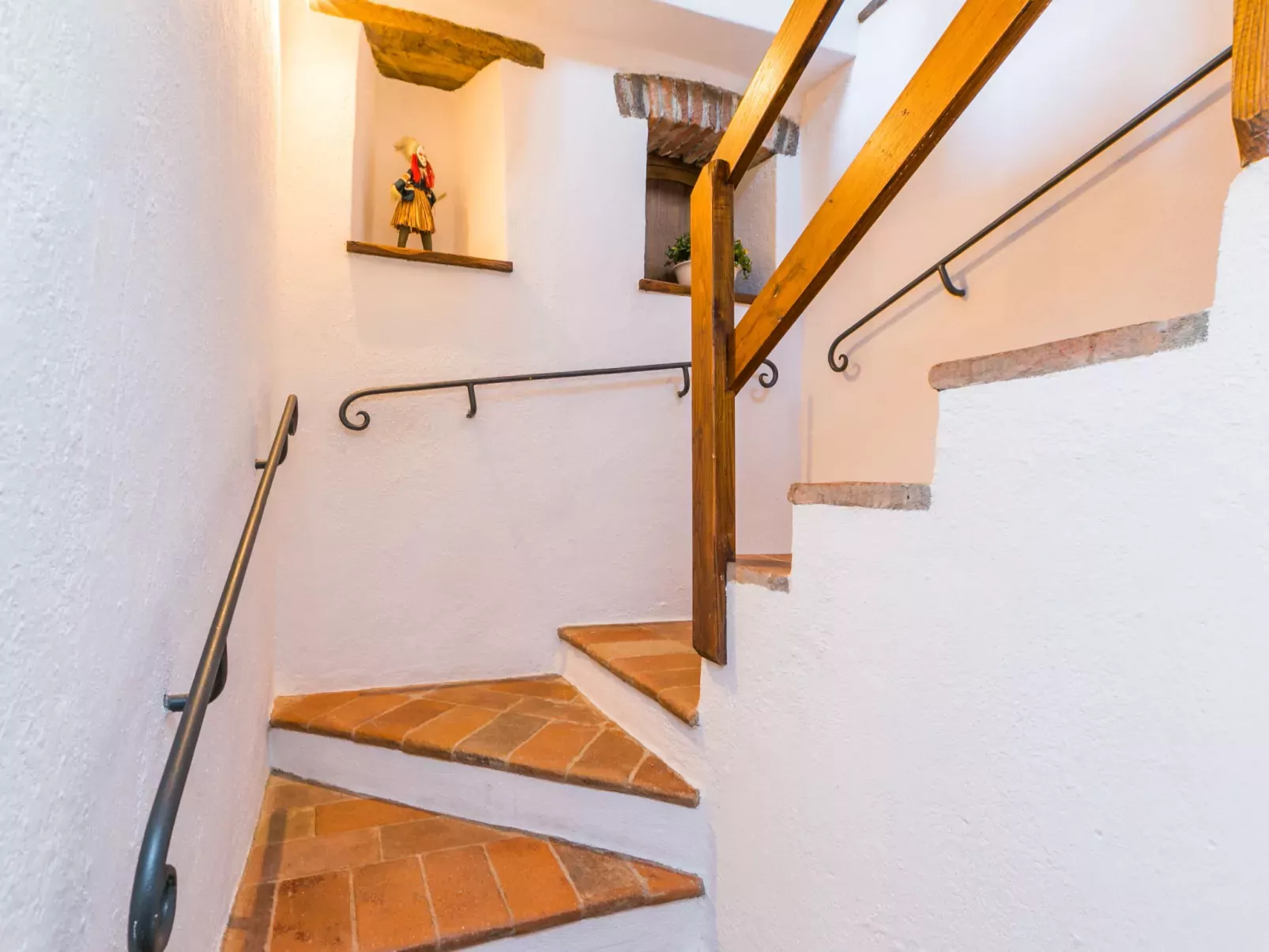 Il Borgo di Savignola-Inside