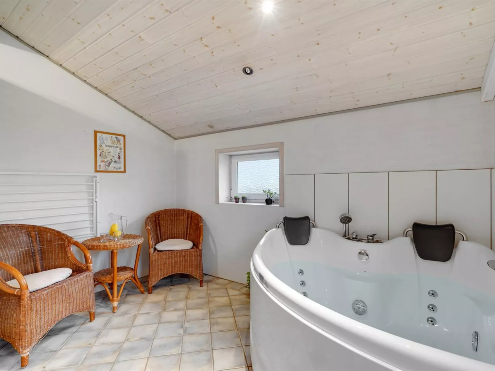 "Asdis" - 2.8km from the sea-Drinnen