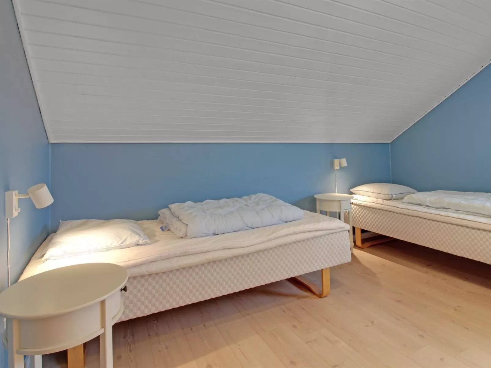 "Terje" - 2.3km from the sea-Dedans