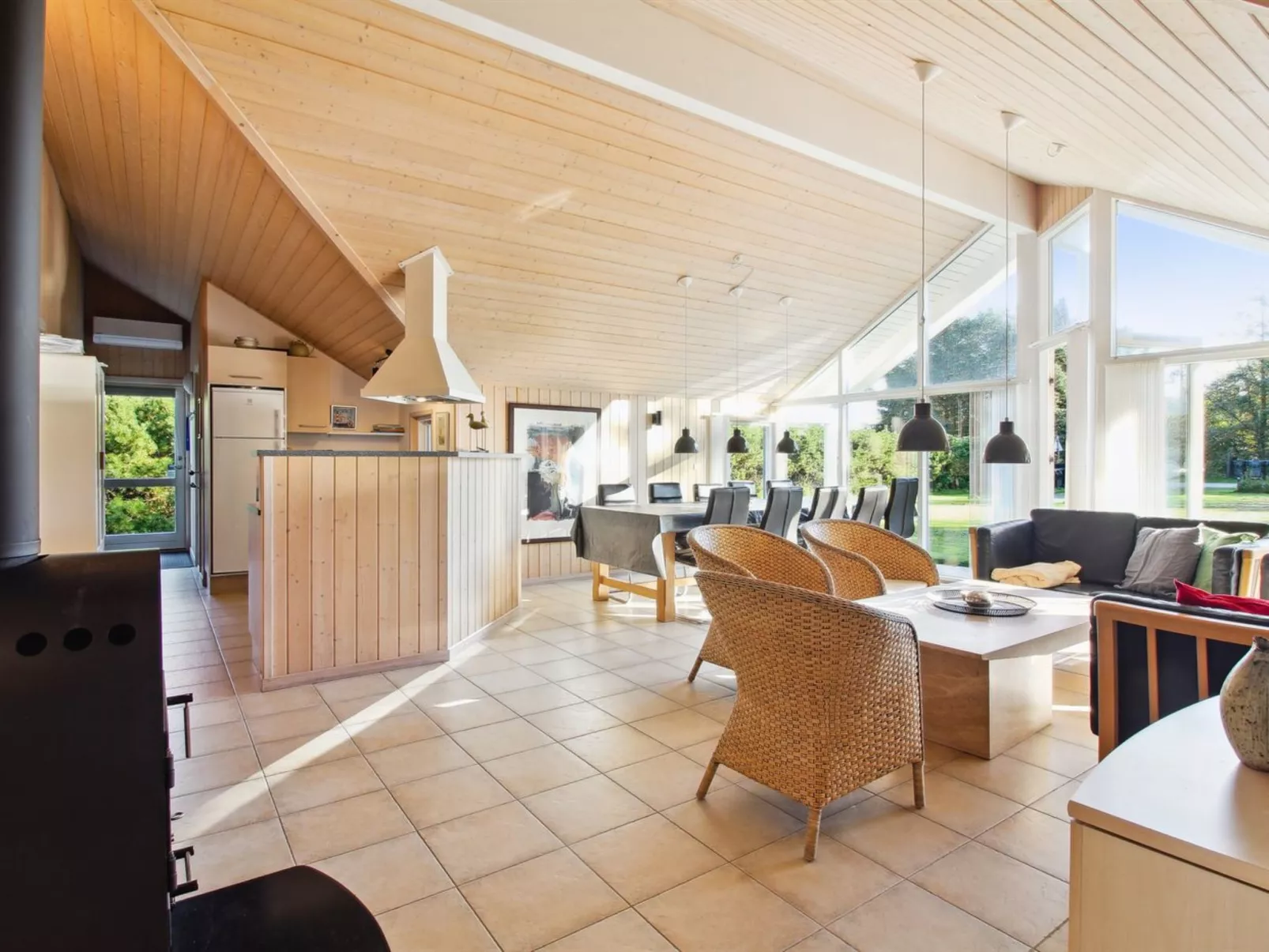 "Synnöve" - 550m from the sea-Inside