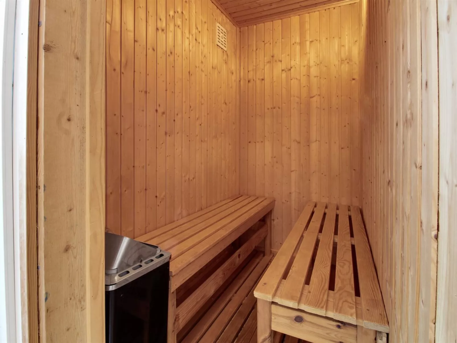 "Vendela" - 2.5km from the sea-Inside