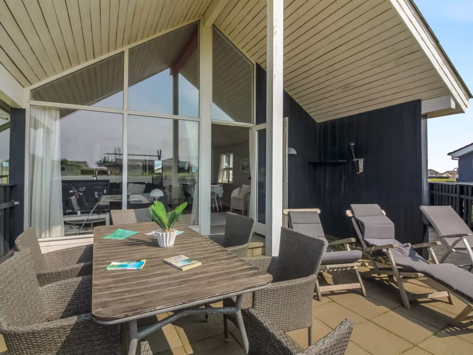 "Wifred" - 250m from the sea-Dehors