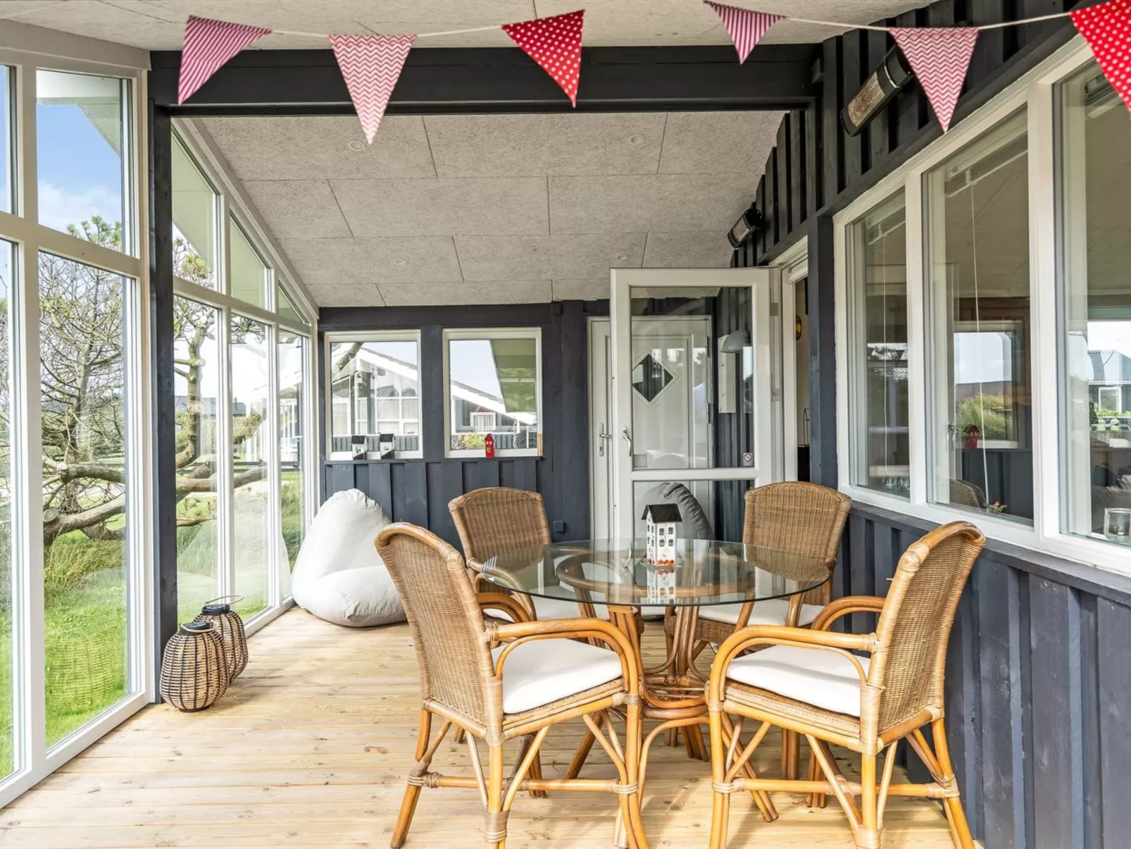 "Hælf" - 400m from the sea-Dehors