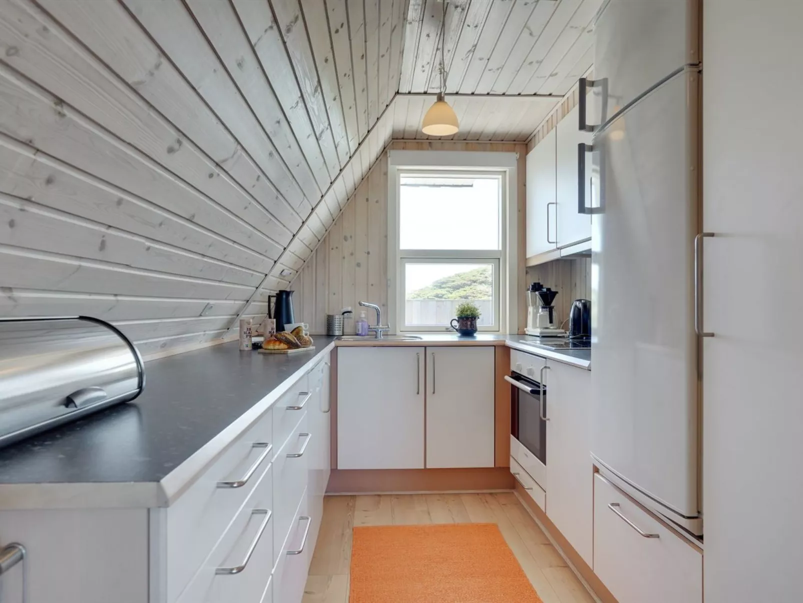 "Viona" - 350m from the sea-Inside