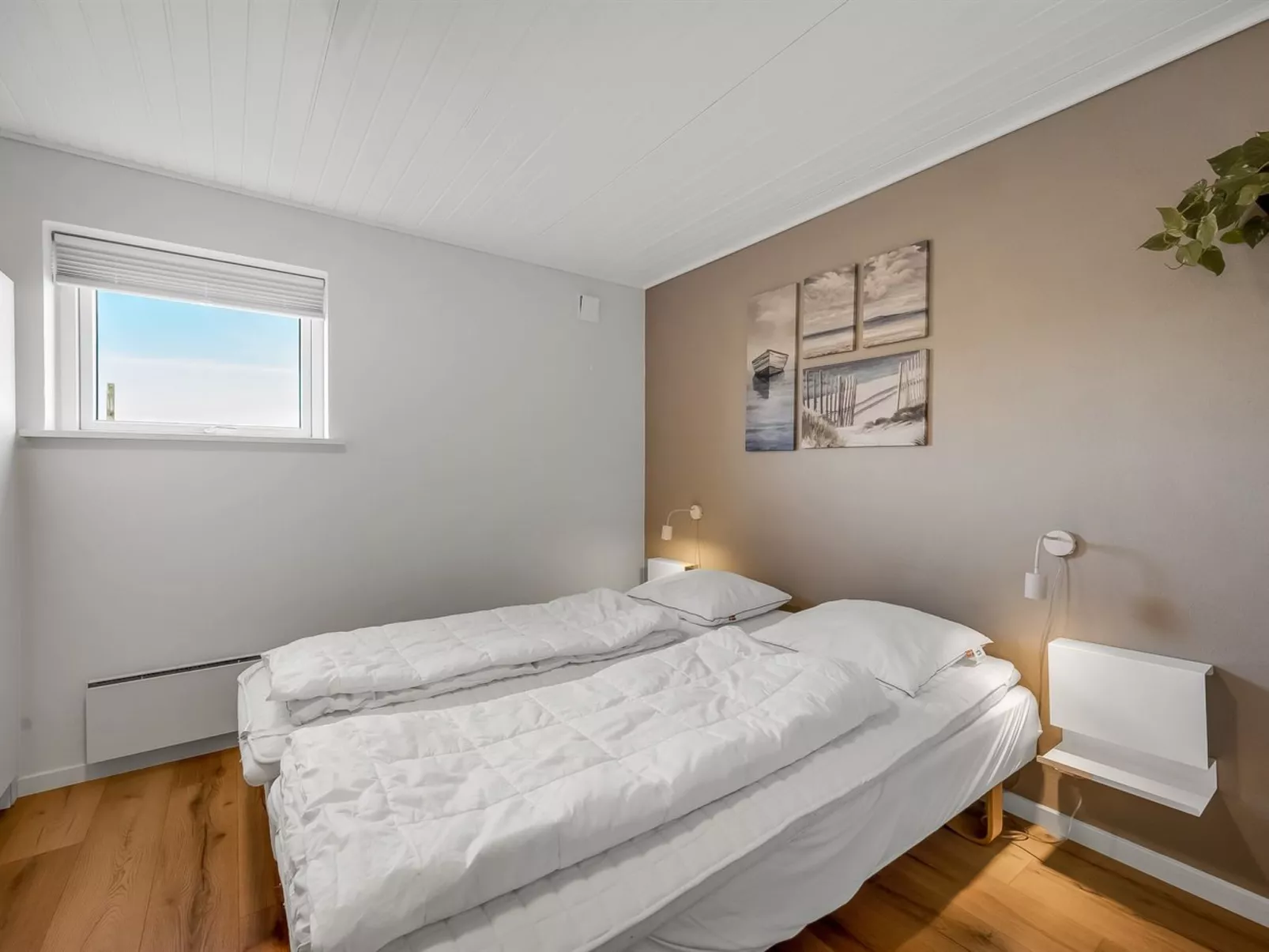 "Stinna" -  from the sea-Inside