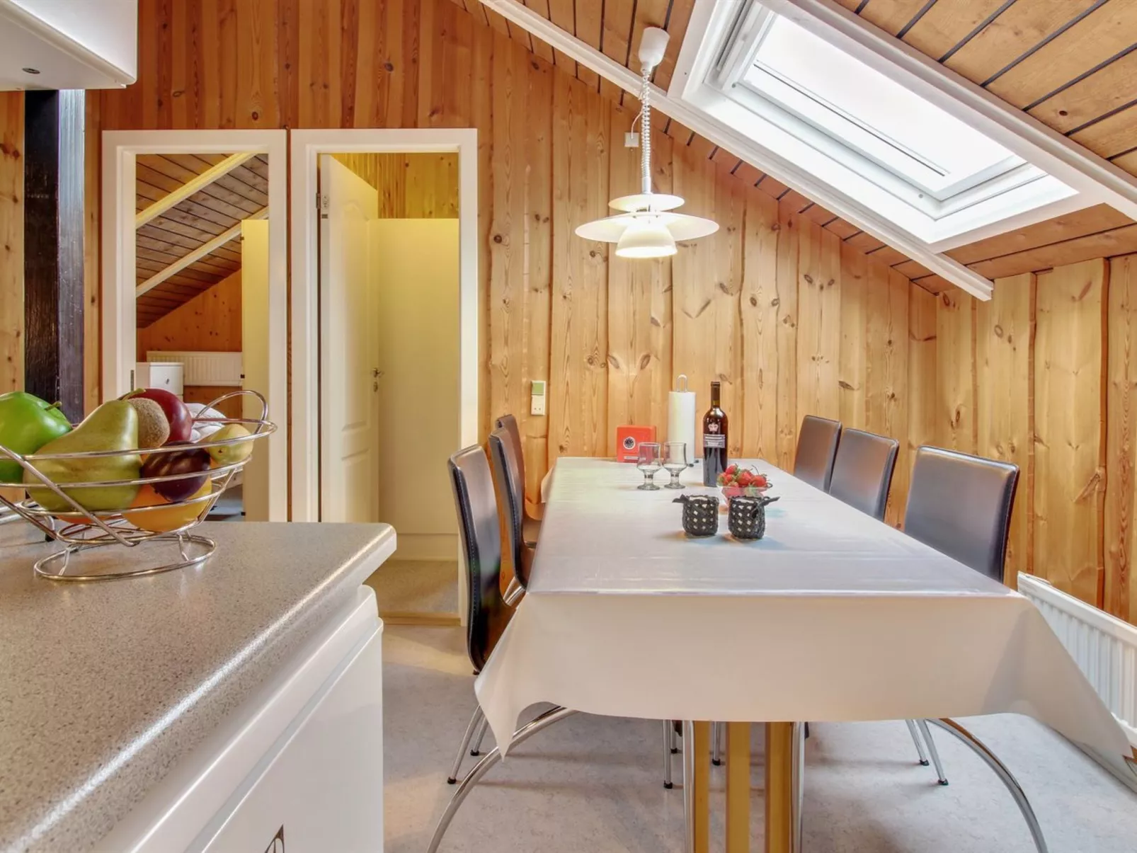 "Sebiorn" - 300m to the fjord-Inside