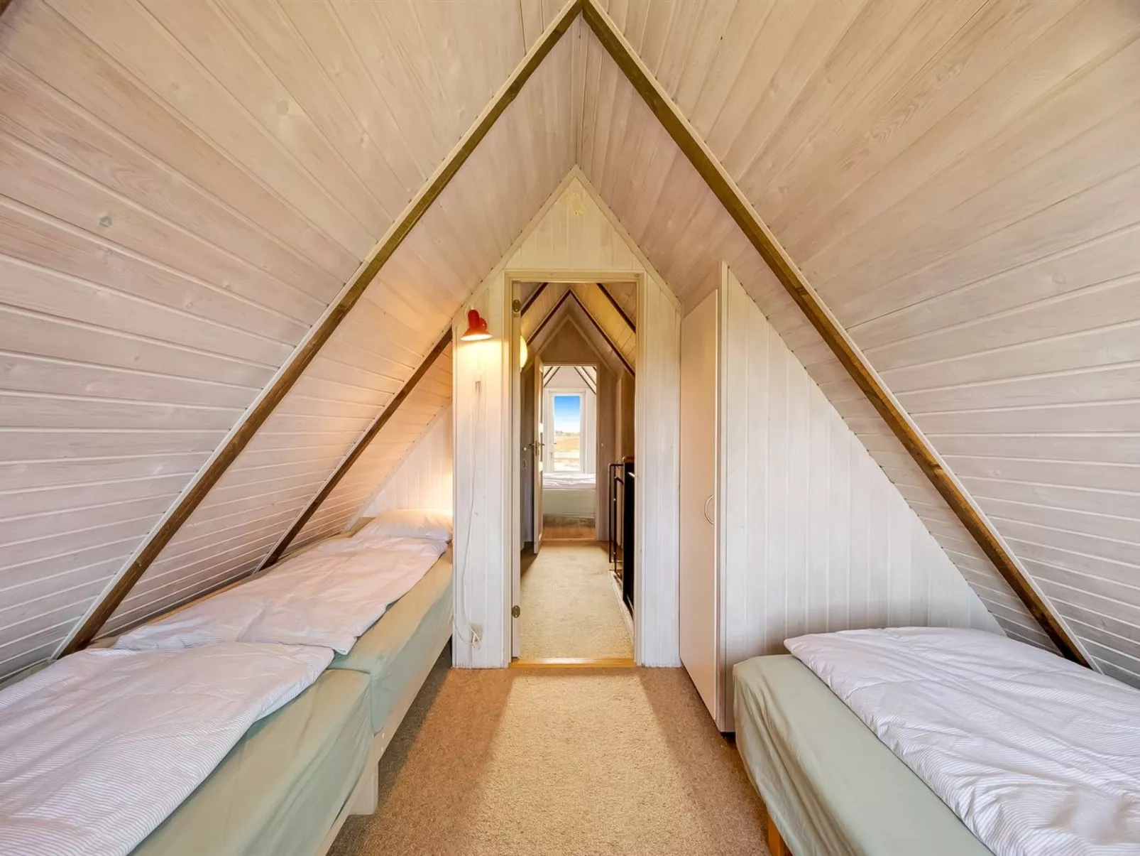 "Thorbjörn" -  from the sea-Dedans