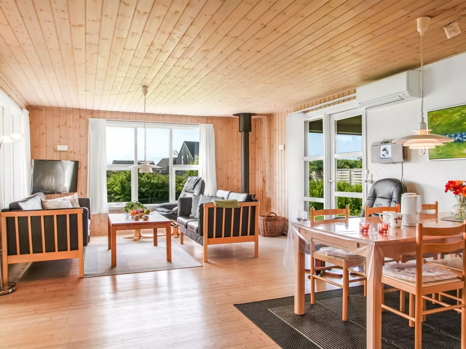 "Söffren" - 350m from the sea-Drinnen