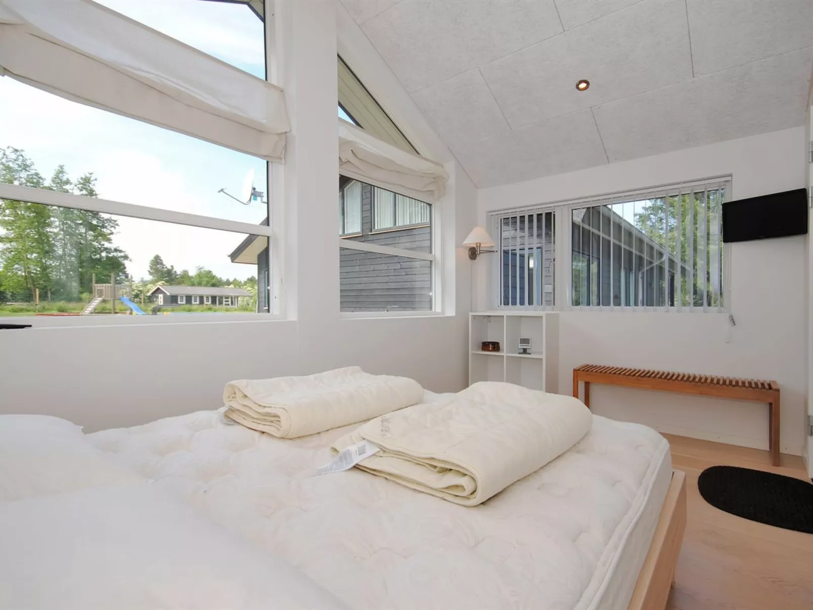 "Etly" - 600m to the fjord-Inside