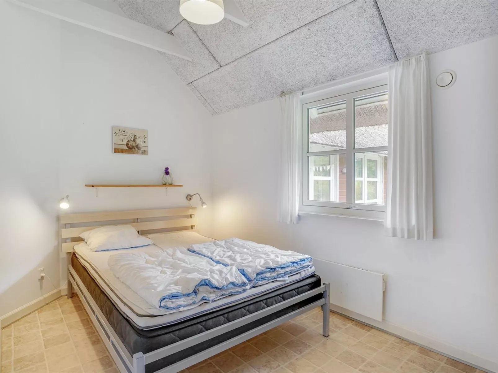 "Jenna" - 1.4km from the sea-Inside