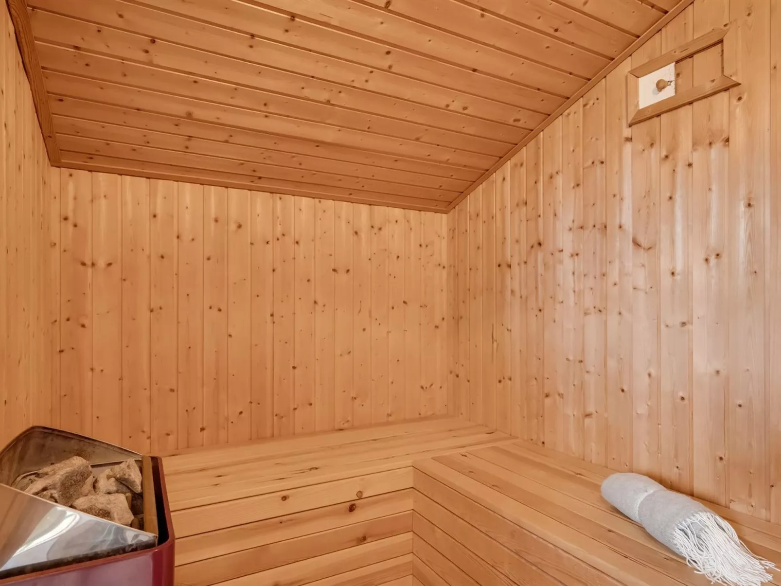 "Ellen" - 289m from the sea-Inside