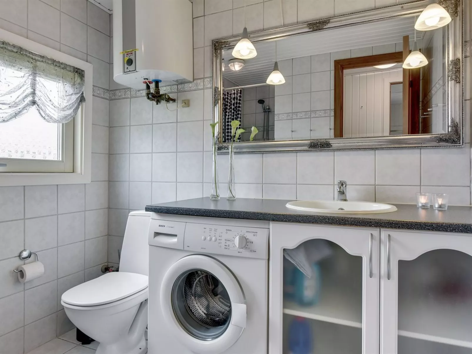 "Tjordis" - 600m to the fjord-Dedans