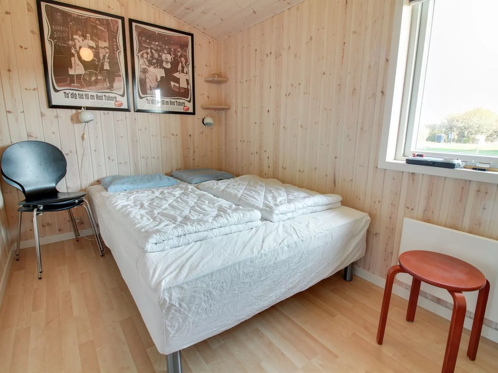 "Maika" - 800m to the fjord-Drinnen