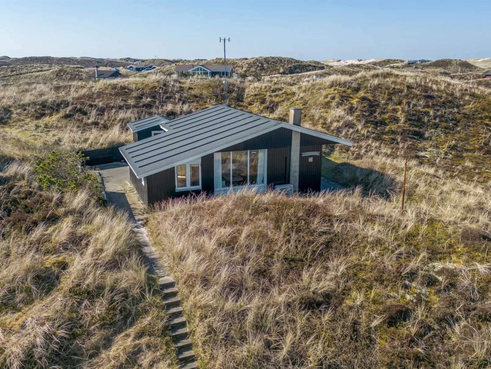 "Vina" - 200m to the fjord-Outside