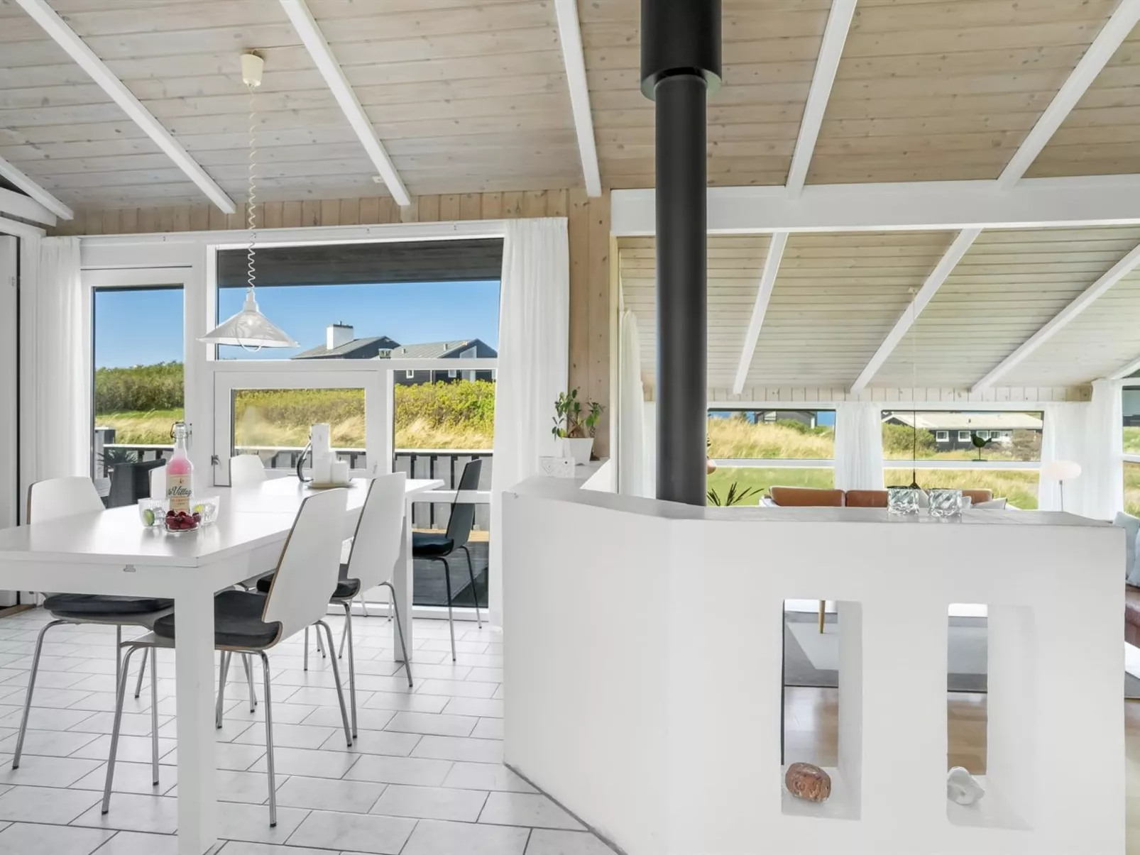 "Venja" - 200m from the sea-Inside