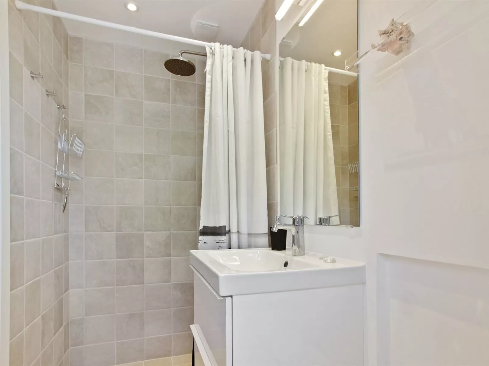 "Ronja" - 300m from the sea-Drinnen