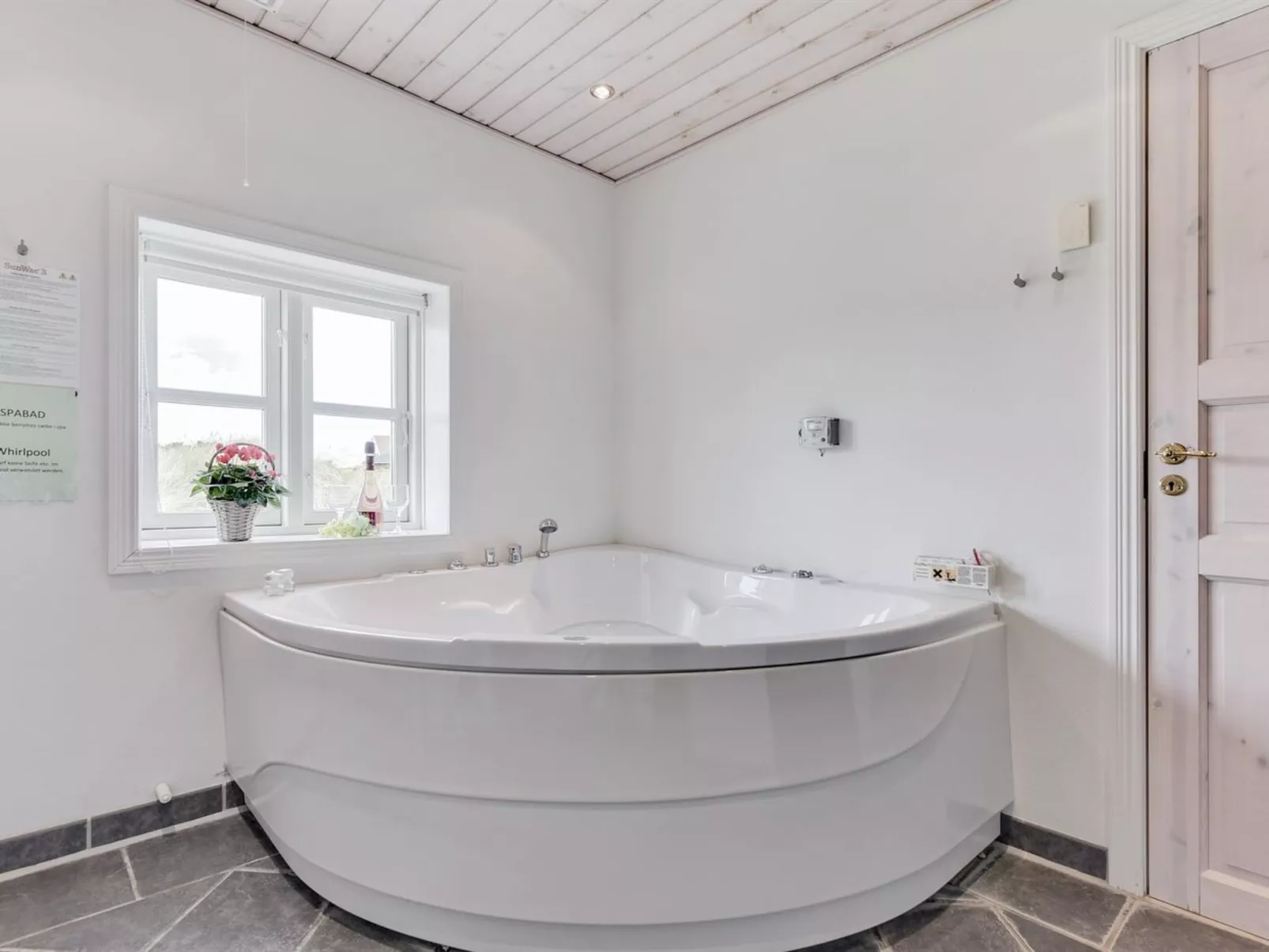 "Matthias" - 400m to the fjord-Dedans