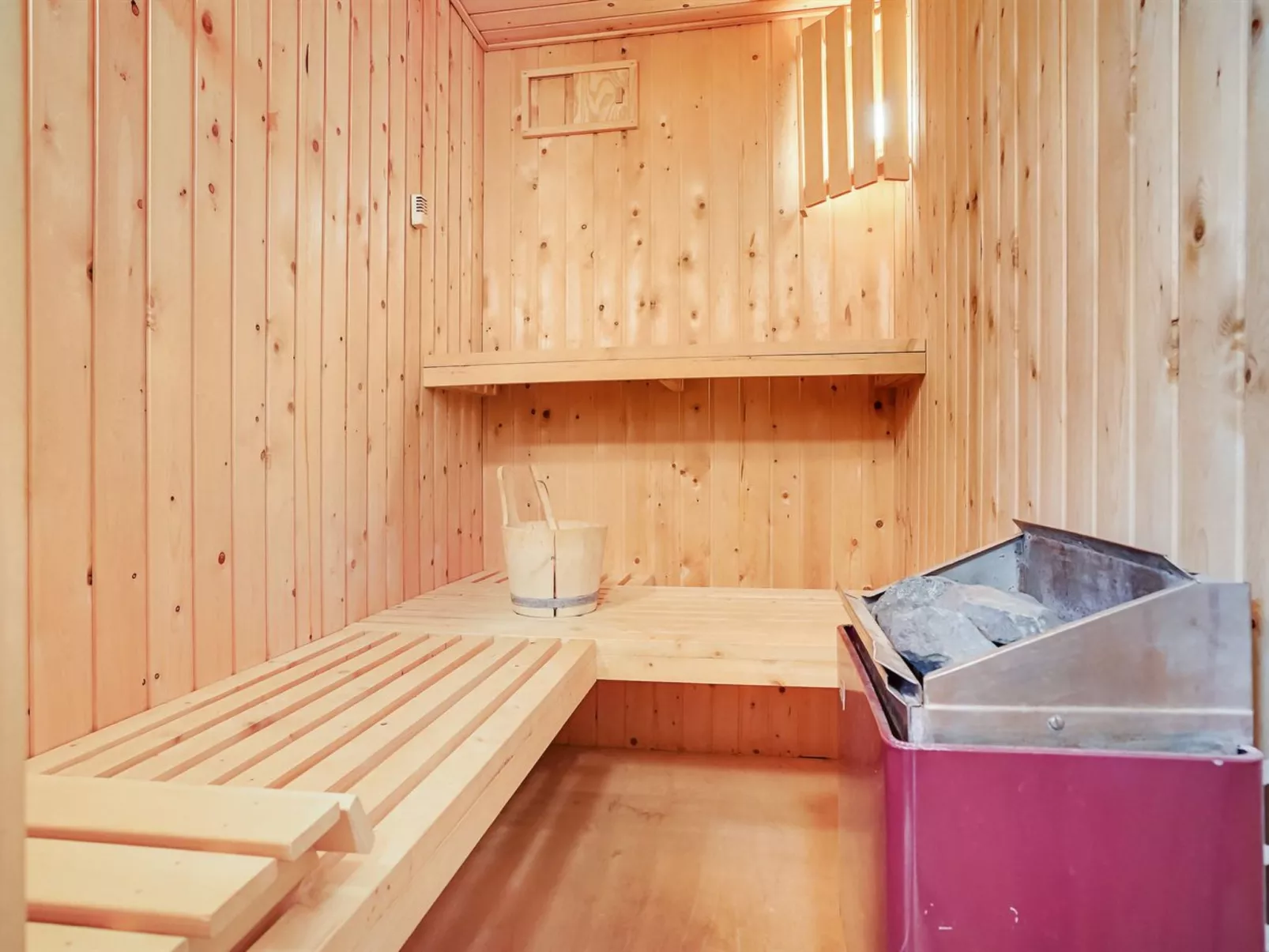 "Sigfride" - 500m from the sea-Inside