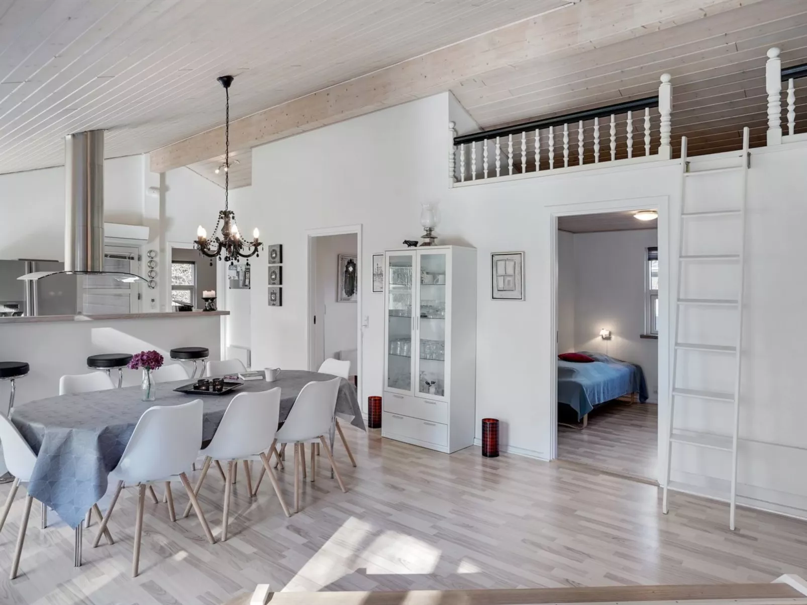 "Ulfsten" - 1.6km from the sea-Dedans