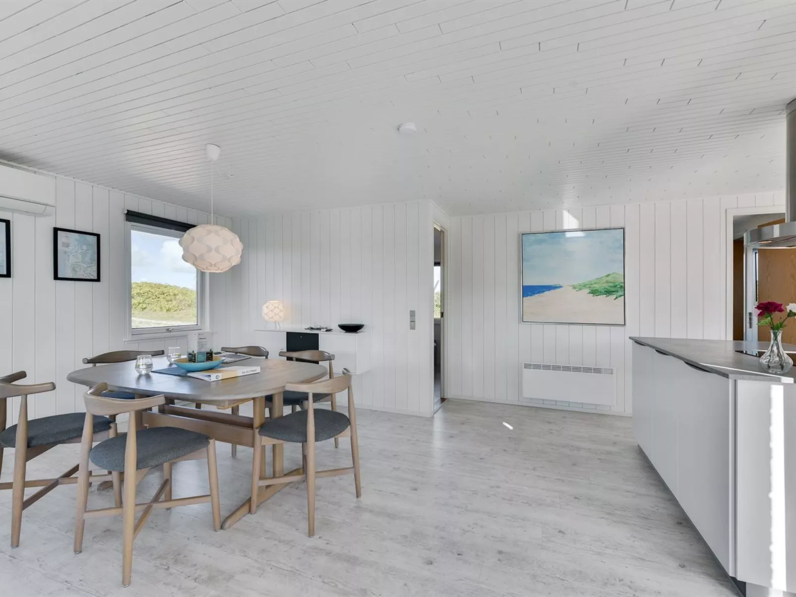 "Aiske" -  from the sea-Inside