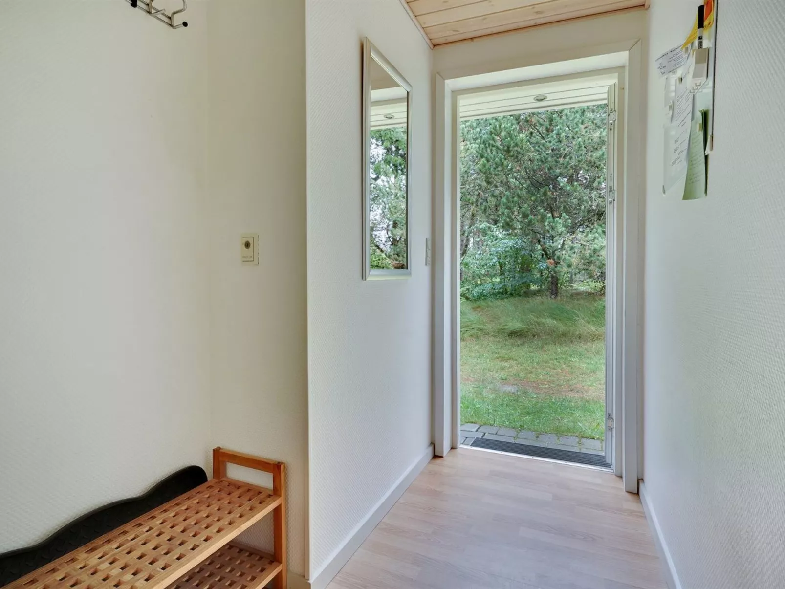 "Micke" - 3.2km from the sea-Inside