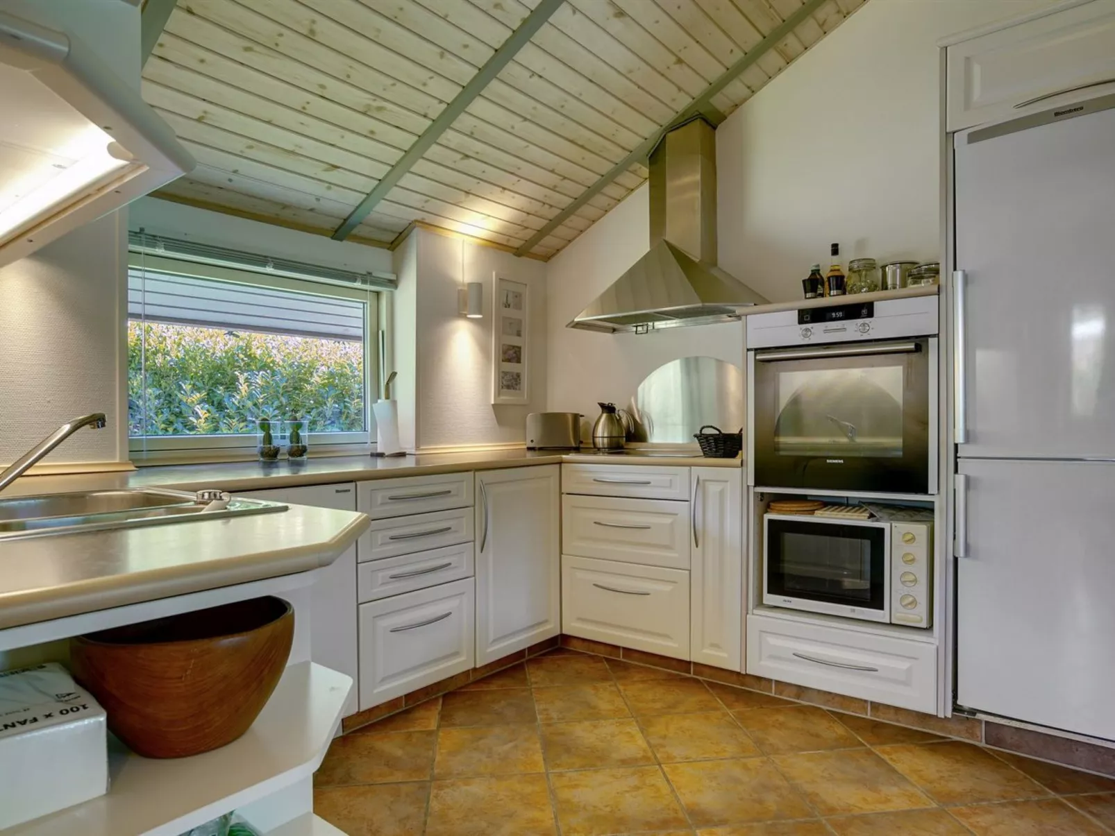 "Sida" - 600m from the sea-Drinnen