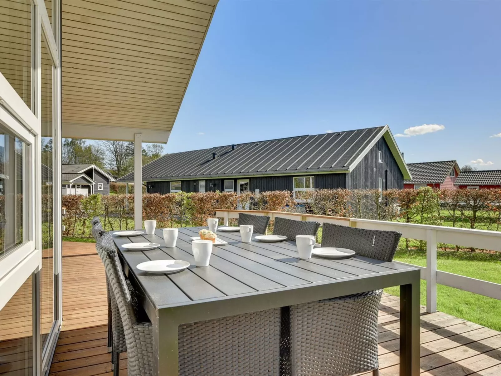 "Enja" - 150m from the sea-Draußen