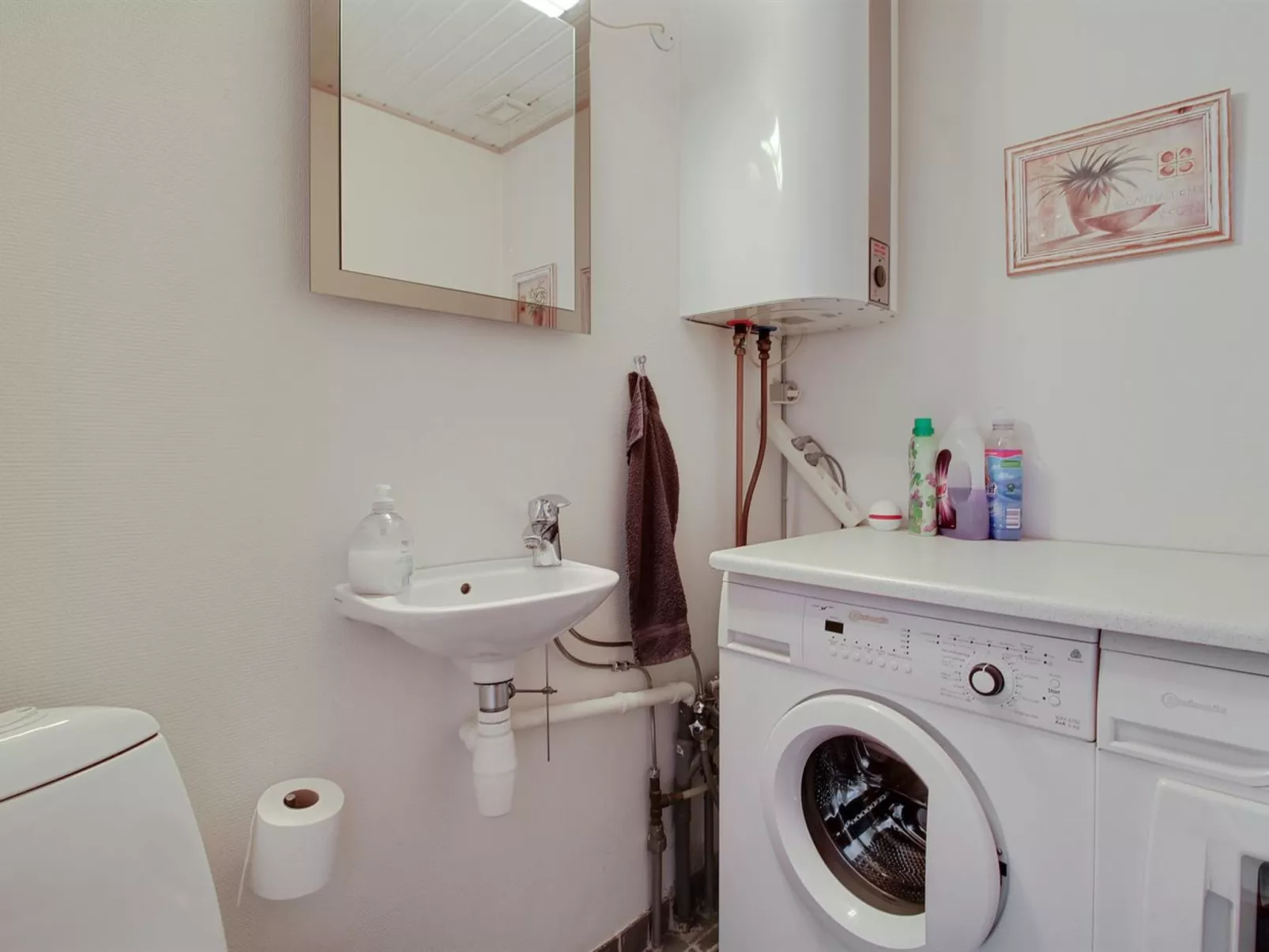 "Amai" - 1.5km from the sea-Inside