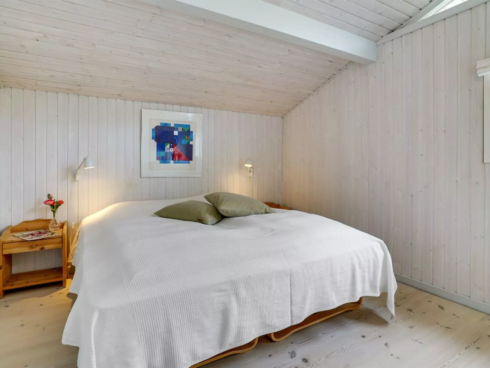 "Erwith" - 50m from the sea-Inside