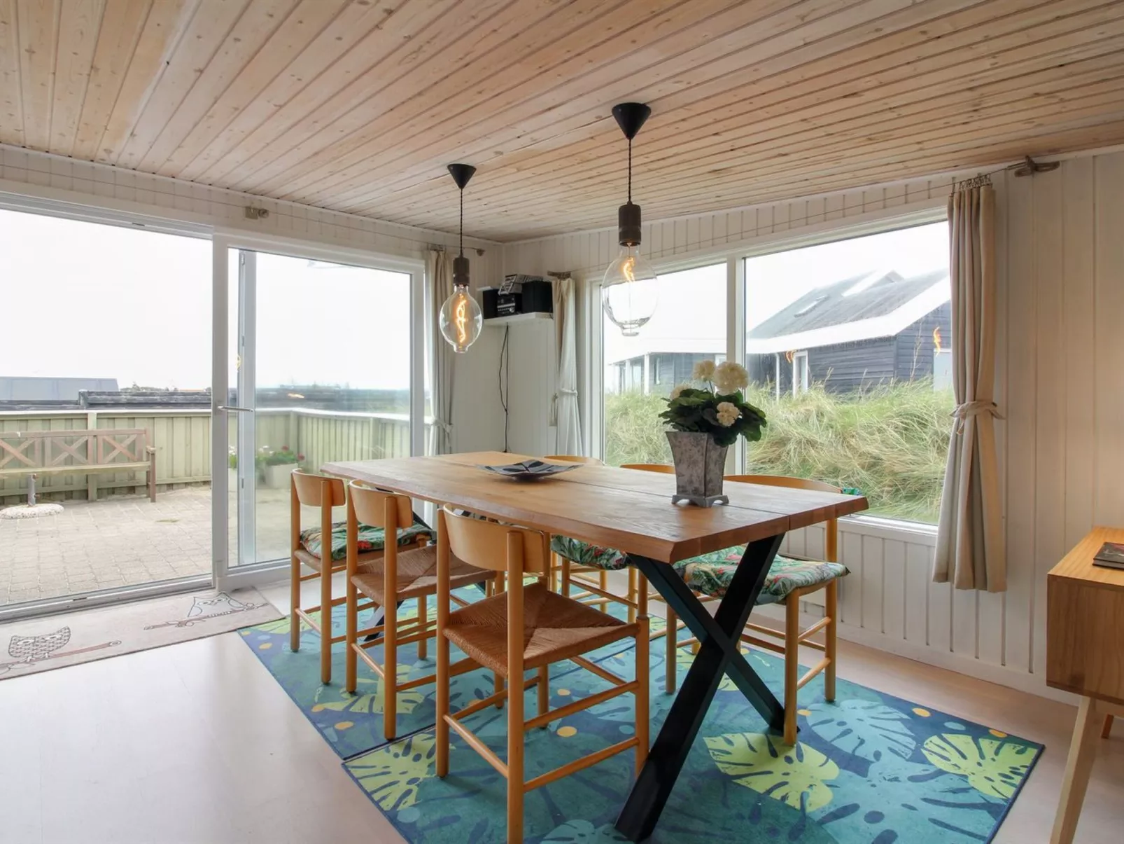 "Dyveke" - 220m from the sea-Dedans