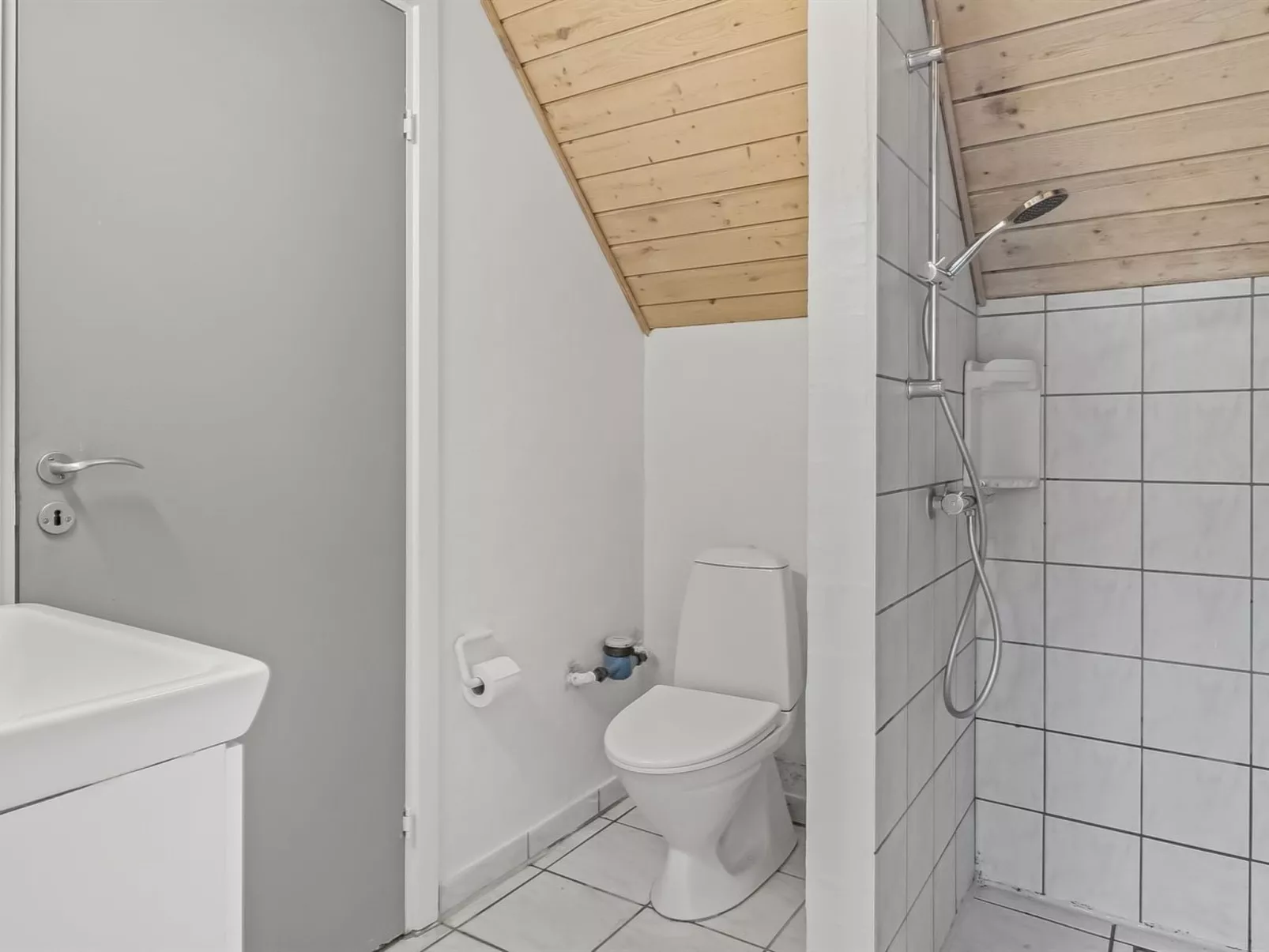 "Artan" - 2.6km from the sea-Drinnen