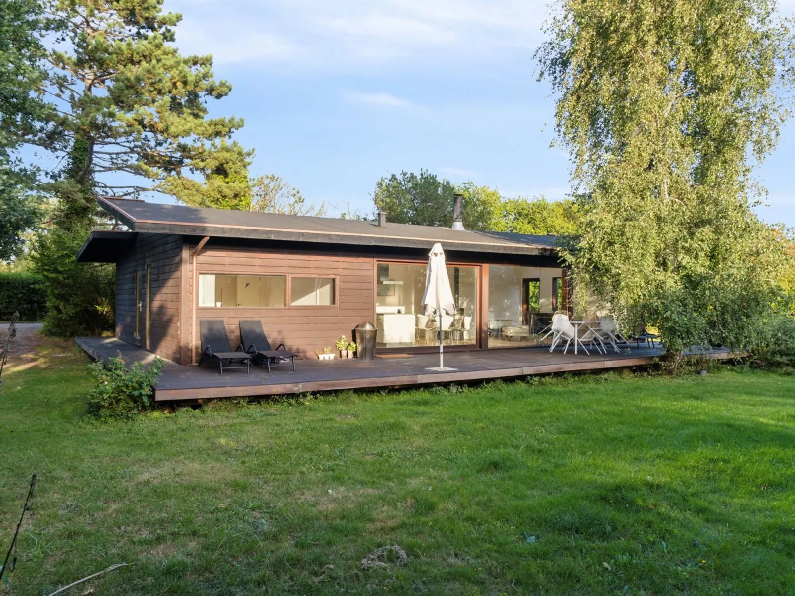 "Erikka" - 300m to the fjord-Outside