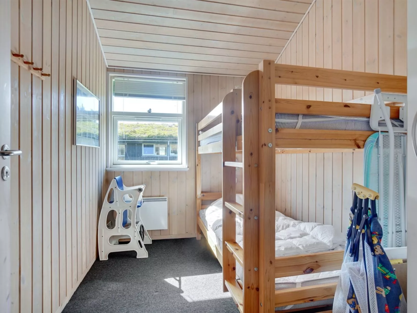 "Elsabet" - 750m from the sea-Drinnen